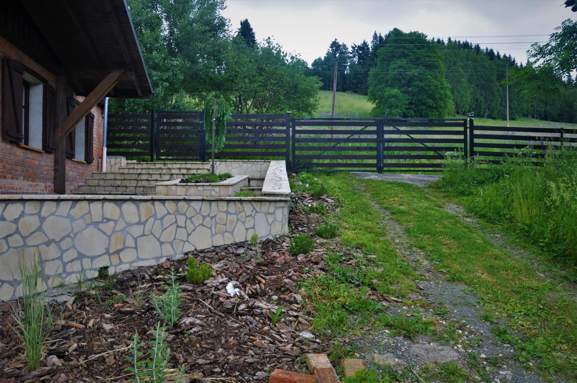 Chata Nad Dzika Orlica Z Jacuzzi Poniatow Exteriér fotografie