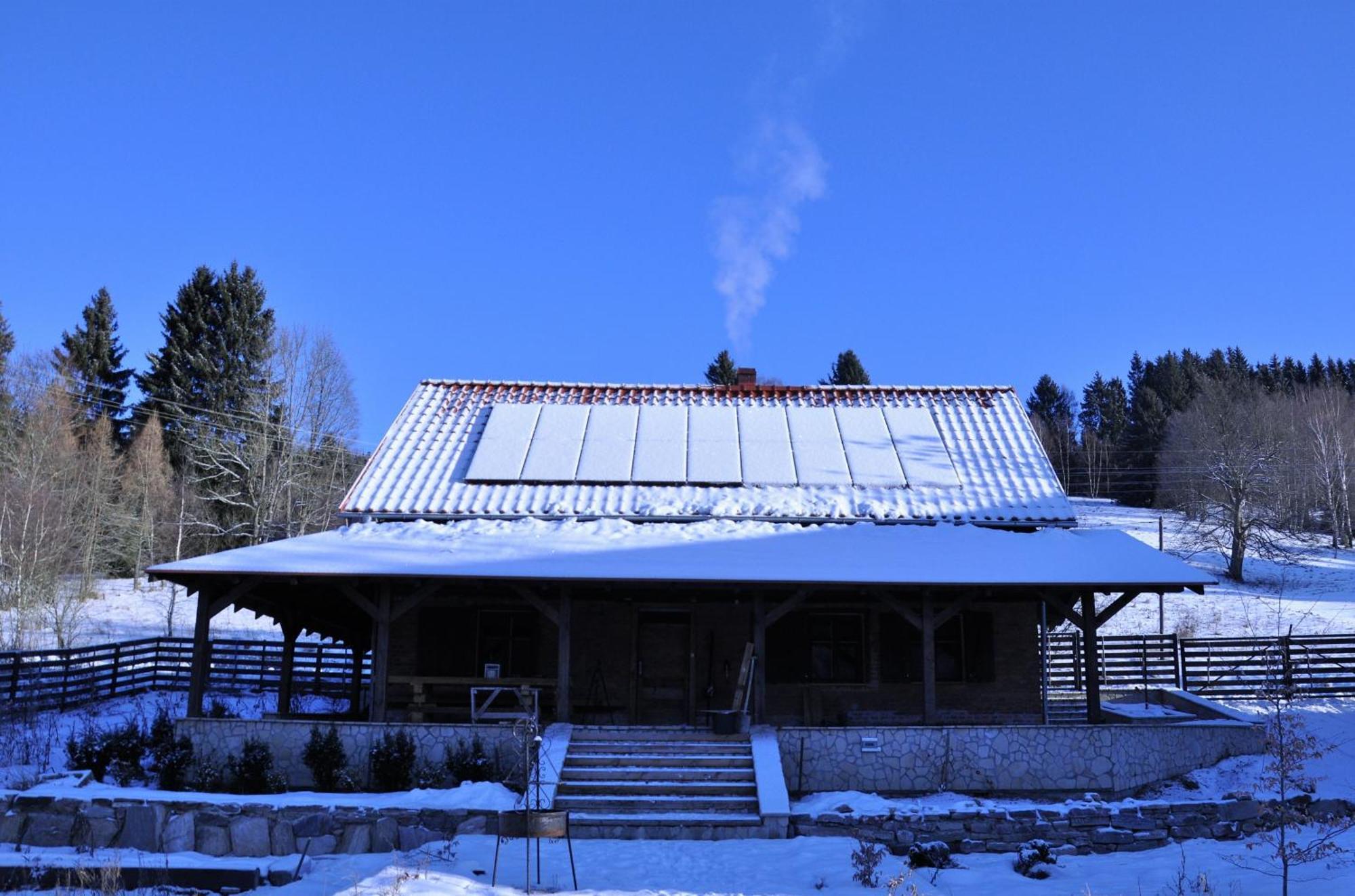 Chata Nad Dzika Orlica Z Jacuzzi Poniatow Exteriér fotografie