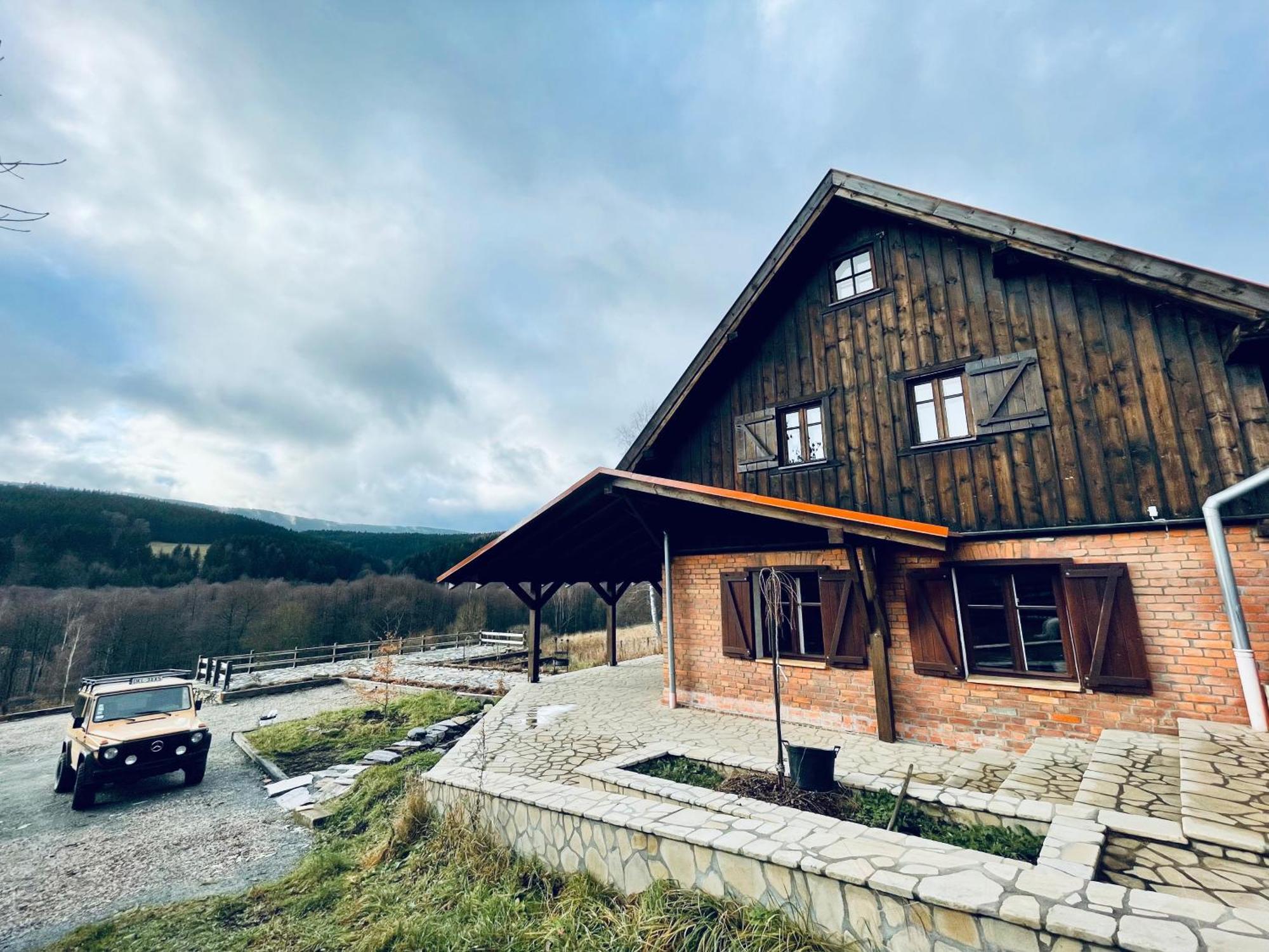 Chata Nad Dzika Orlica Z Jacuzzi Poniatow Exteriér fotografie